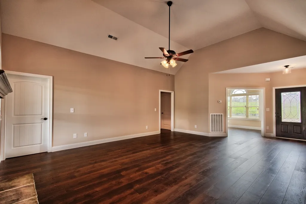 871 Shady Bluff Trail Clarksville TN 37043