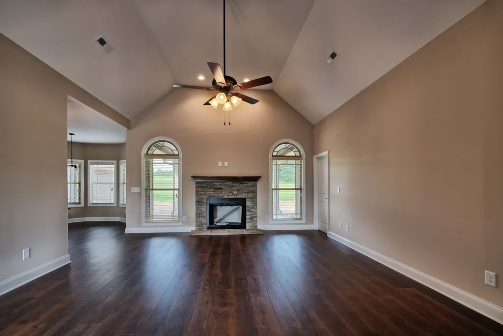 871 Shady Bluff Trail Clarksville TN 37043