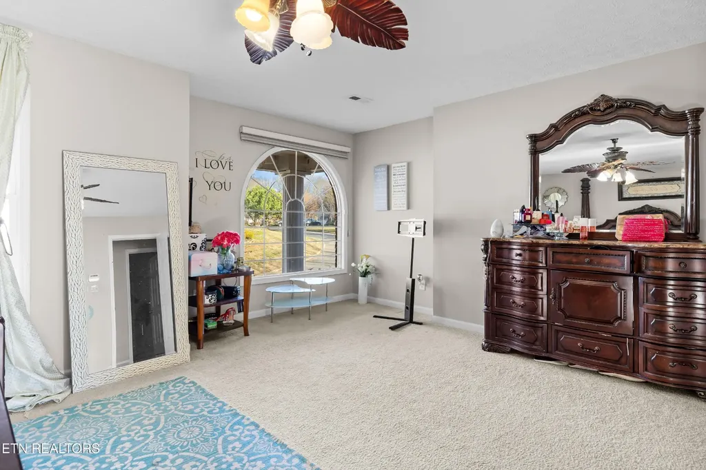 8946 Maple Ridge Lane Knoxville TN 37923