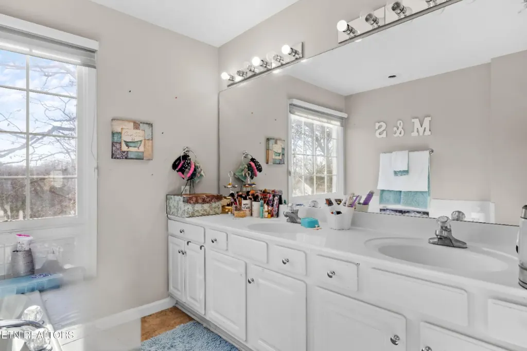 8946 Maple Ridge Lane Knoxville TN 37923