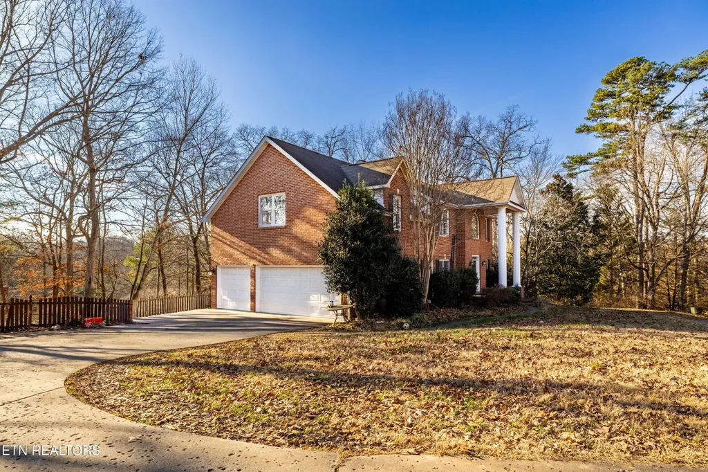 8946 Maple Ridge Lane Knoxville TN 37923