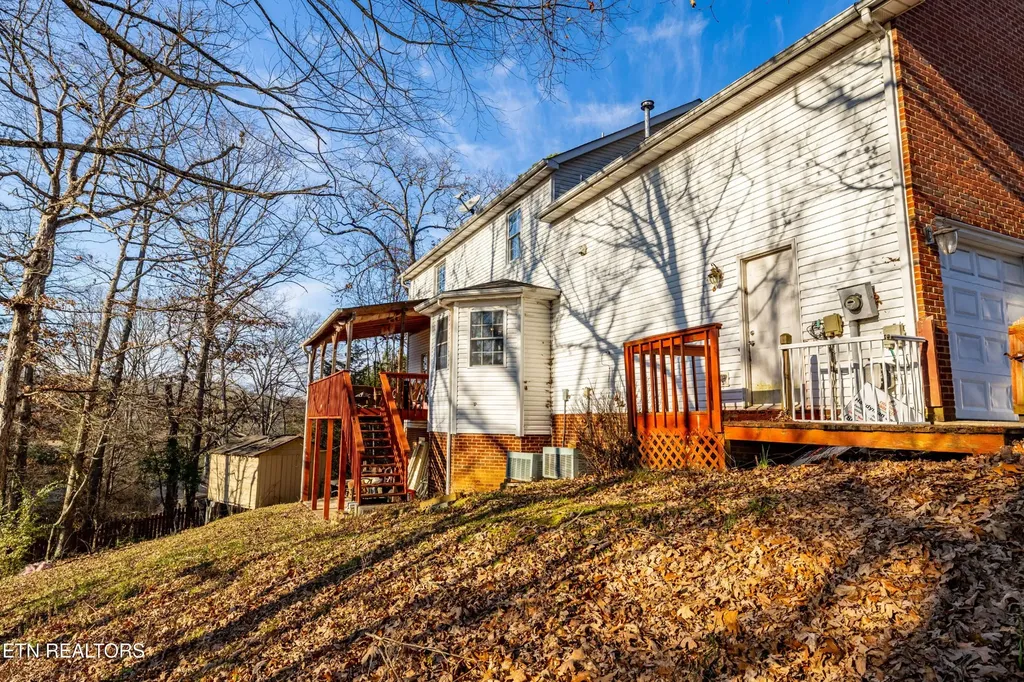 8946 Maple Ridge Lane Knoxville TN 37923