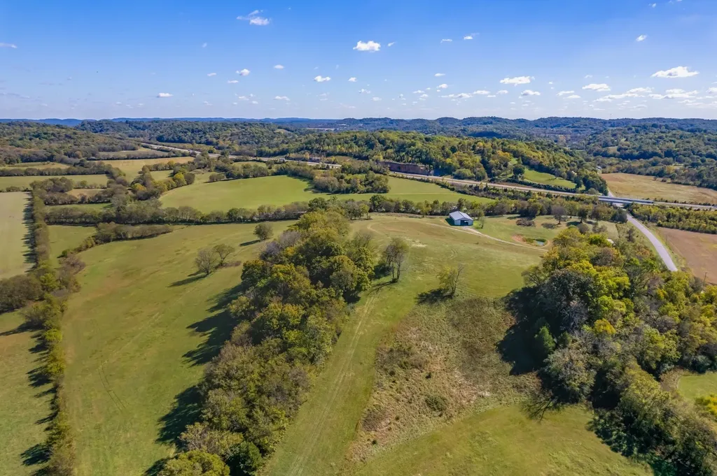 1924 Thompson Station Road, W Thompsons Station TN 37179