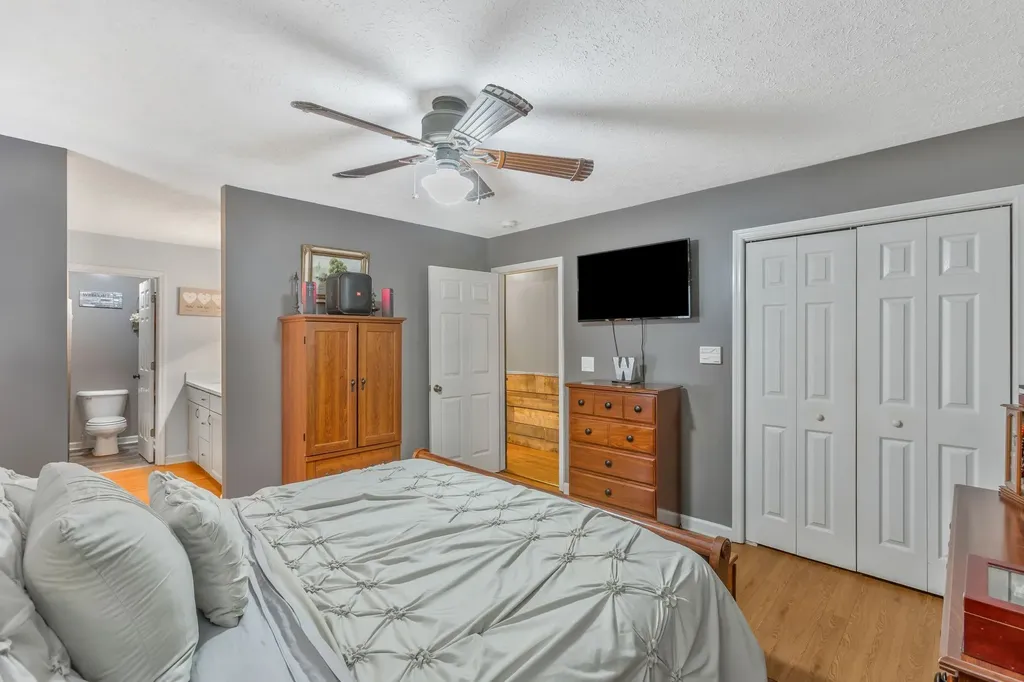 115 Sherron Drive Dickson TN 37055