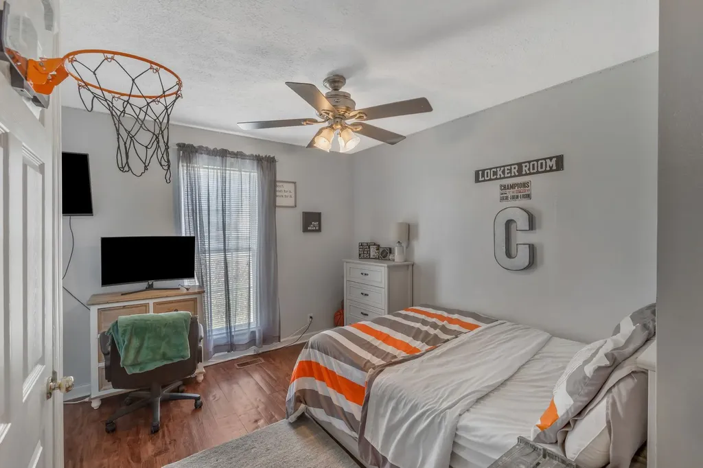 115 Sherron Drive Dickson TN 37055