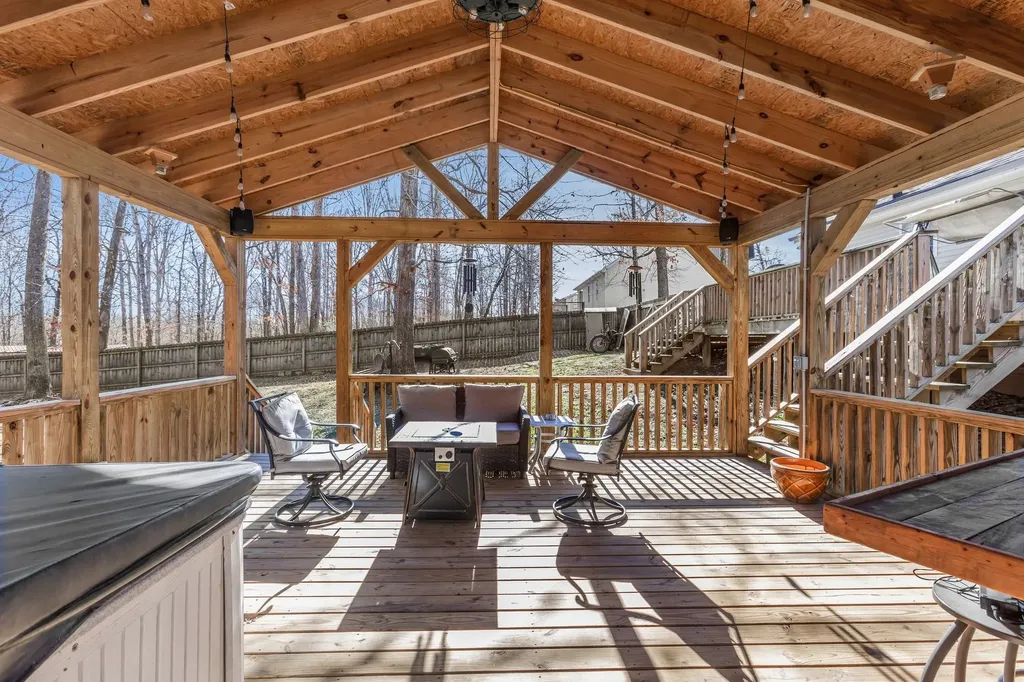 115 Sherron Drive Dickson TN 37055