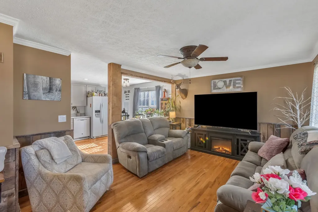 115 Sherron Drive Dickson TN 37055