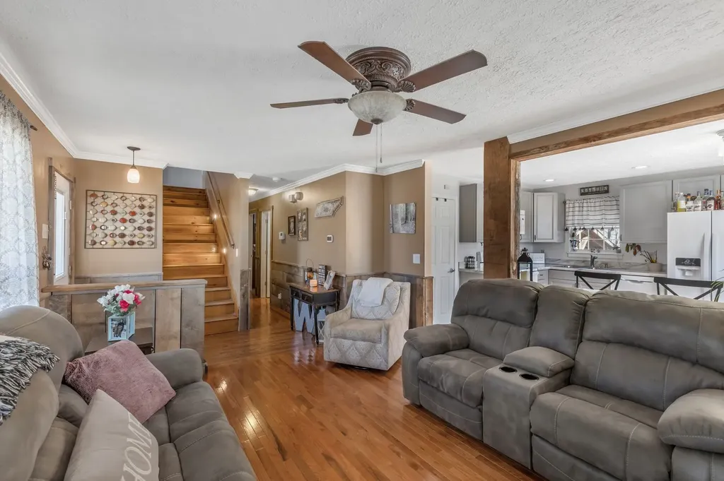 115 Sherron Drive Dickson TN 37055