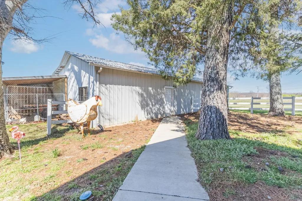 2484 Coles Ferry Pike Lebanon TN 37087