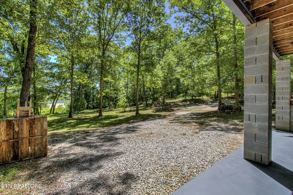 2240 Smith Mountain Road Rockwood TN 37854