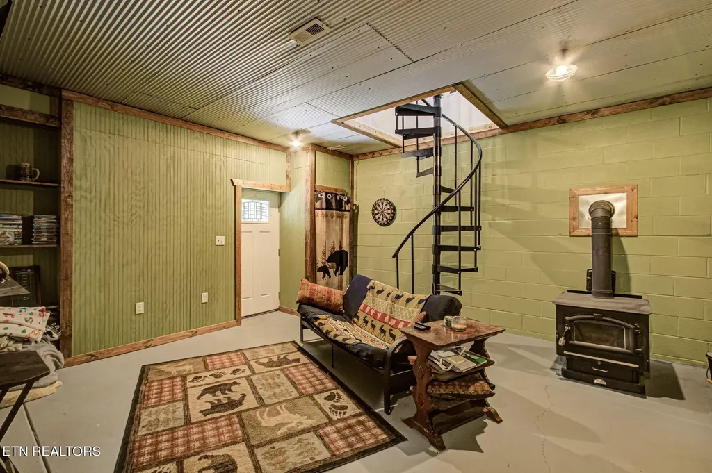 2240 Smith Mountain Road Rockwood TN 37854