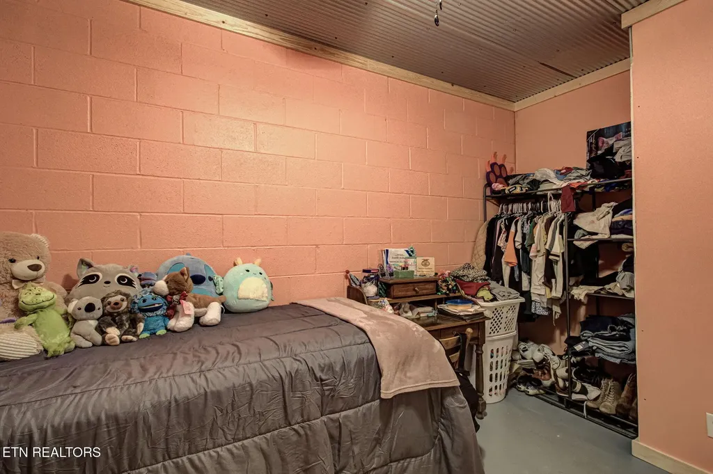 2240 Smith Mountain Road Rockwood TN 37854