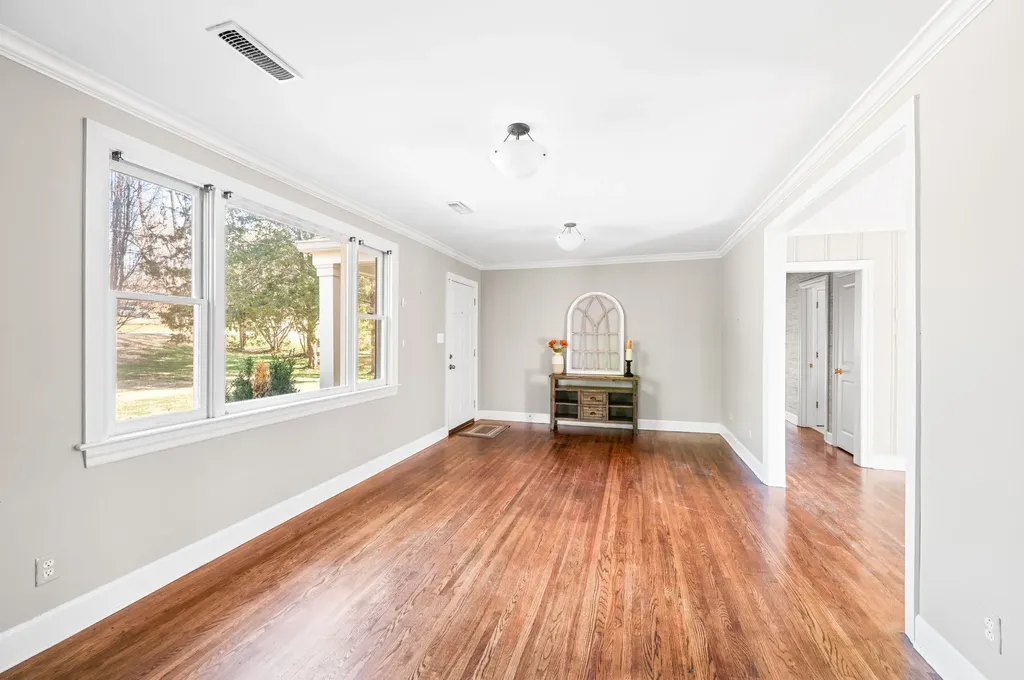 843 Summerly Drive Nashville TN 37209
