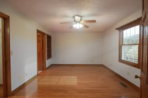 6680 Walker Creek Road Alexandria TN 37012