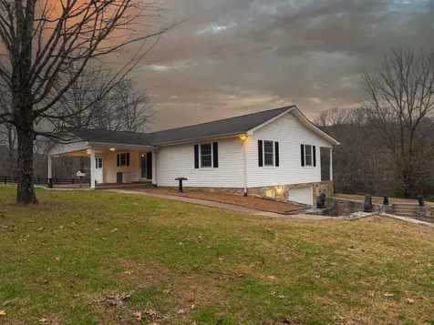 6680 Walker Creek Road Alexandria TN 37012