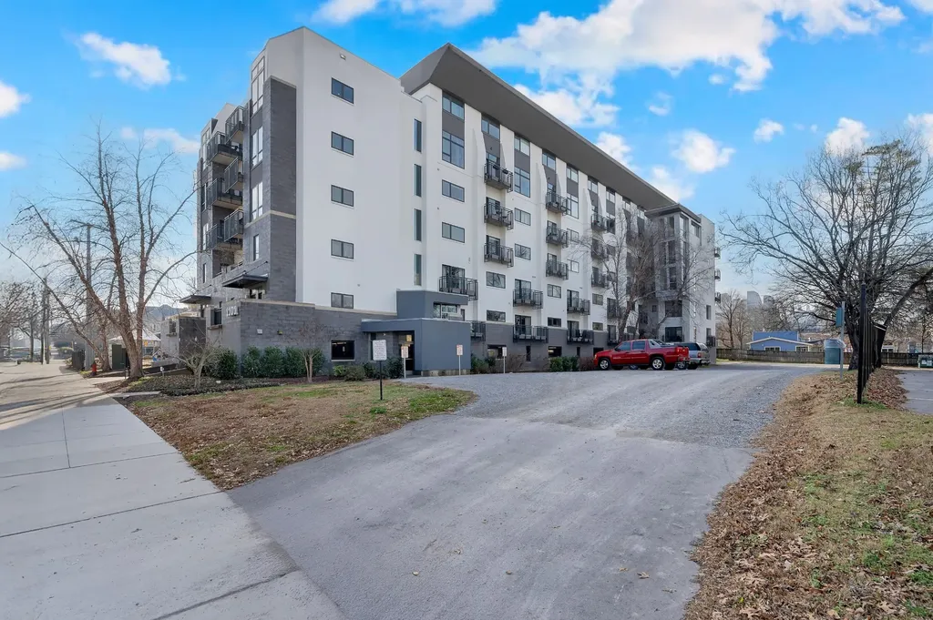 1101 18th Ave, S Nashville TN 37212