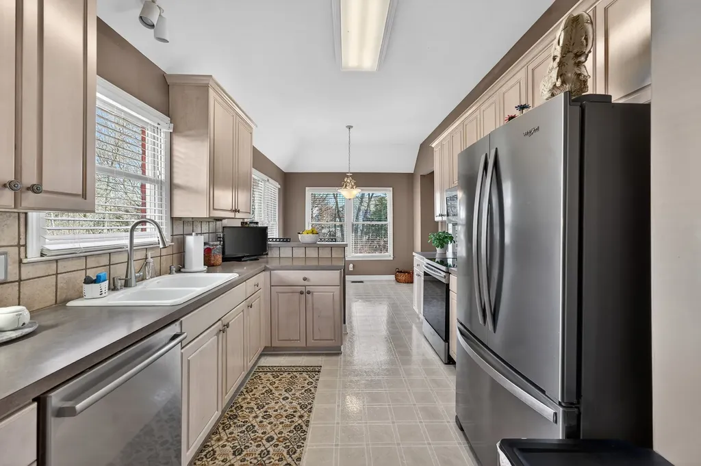 5553 Peninsula Park Landing Hermitage TN 37076