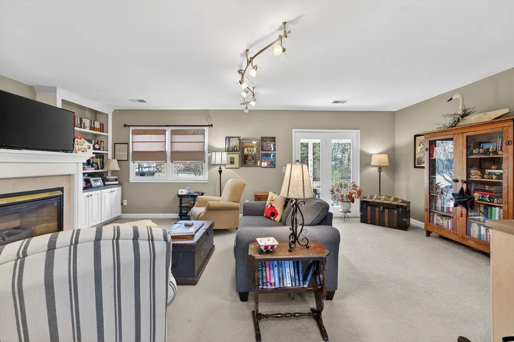 5553 Peninsula Park Landing Hermitage TN 37076