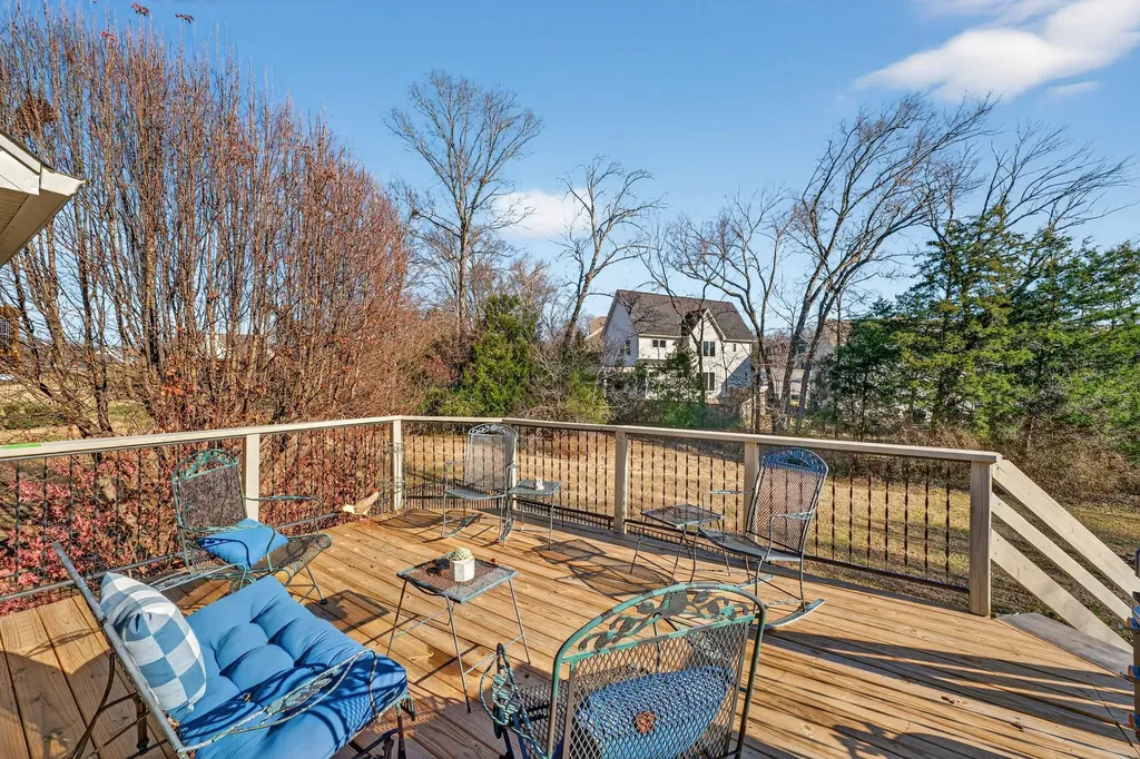 5553 Peninsula Park Landing Hermitage TN 37076
