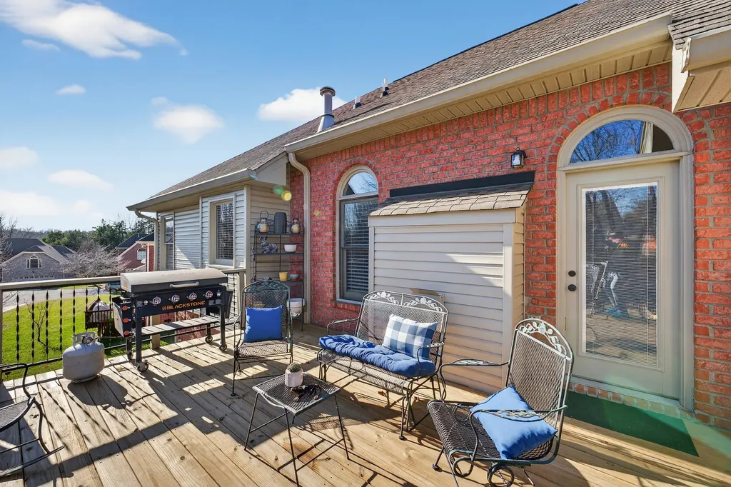 5553 Peninsula Park Landing Hermitage TN 37076