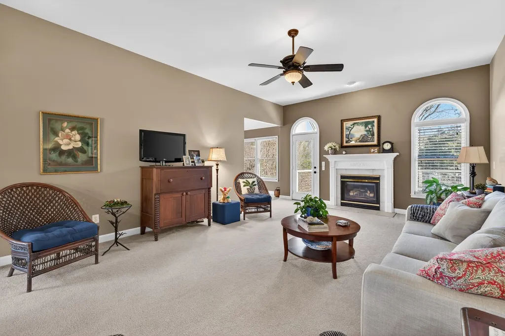 5553 Peninsula Park Landing Hermitage TN 37076