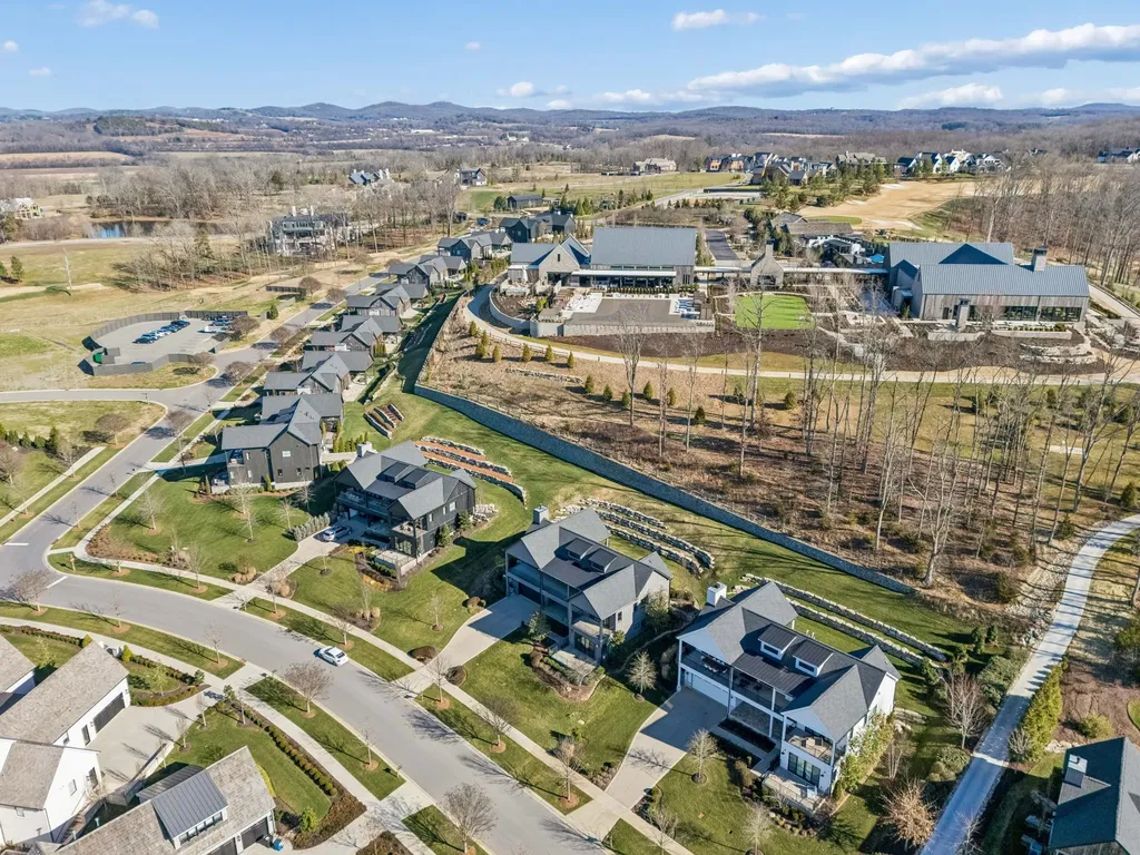 7349 Harlow Drive College Grove TN 37046