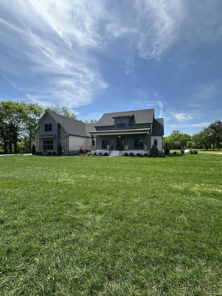 5024 Halls Hill Pike Murfreesboro TN 37130