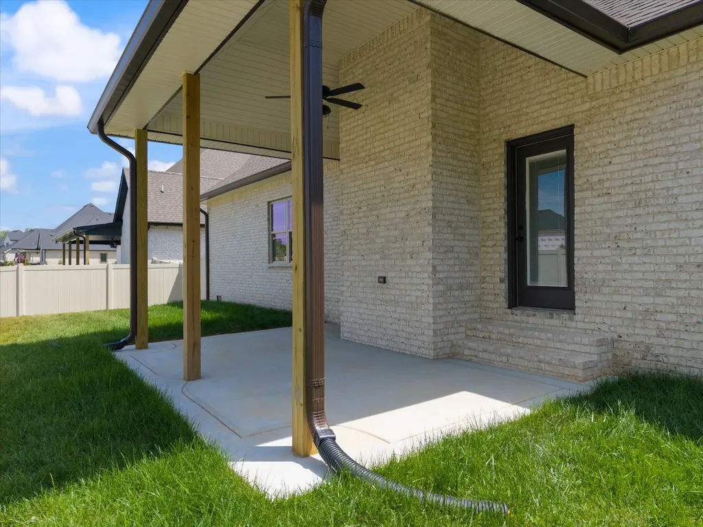 390 Young Lane Pleasant View TN 37146