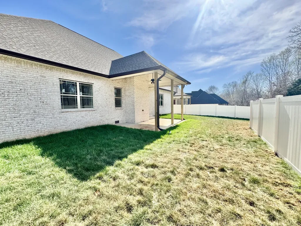 390 Young Lane Pleasant View TN 37146