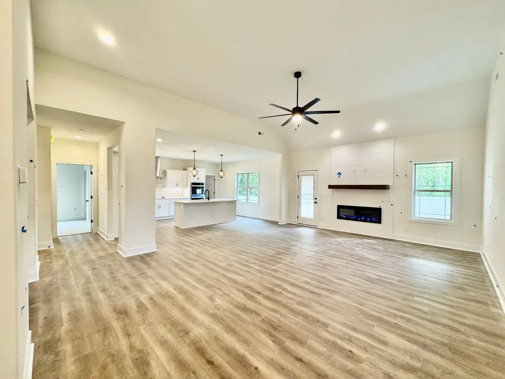 390 Young Lane Pleasant View TN 37146