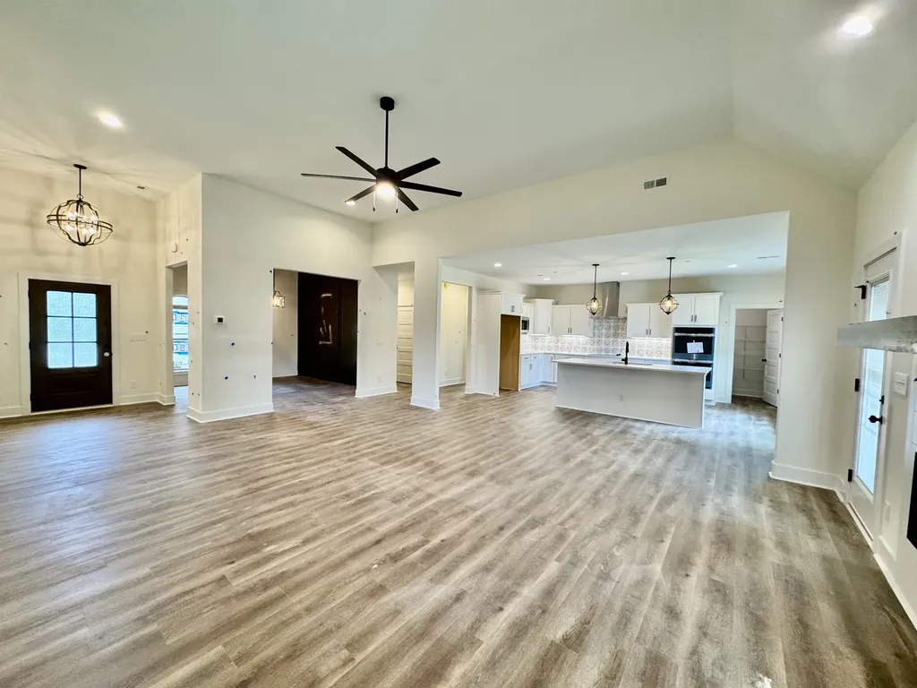 390 Young Lane Pleasant View TN 37146