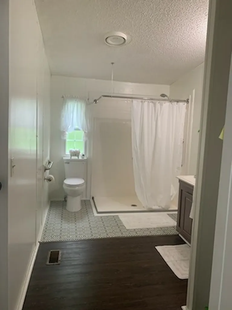 1280B Louisville Highway Goodlettsville TN 37072