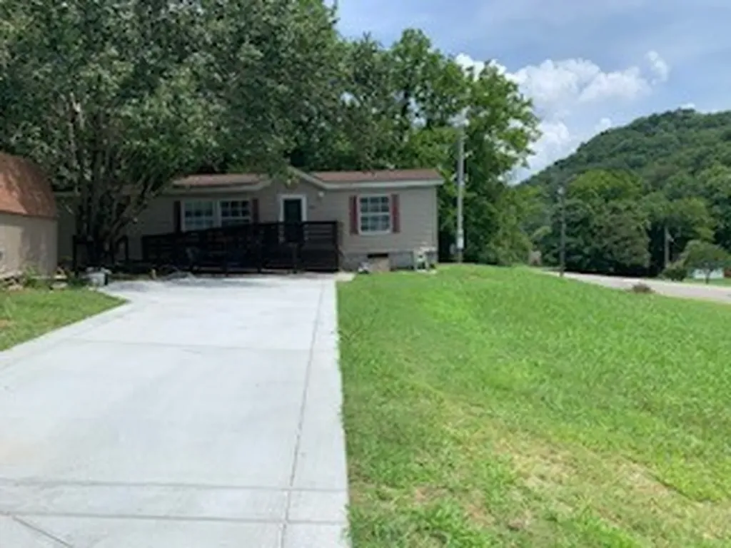 1280B Louisville Highway Goodlettsville TN 37072