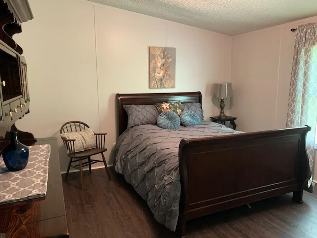 1280B Louisville Highway Goodlettsville TN 37072