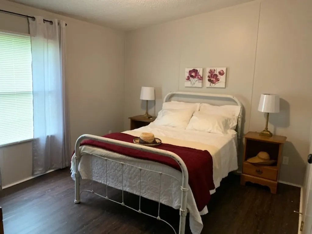 1280B Louisville Highway Goodlettsville TN 37072