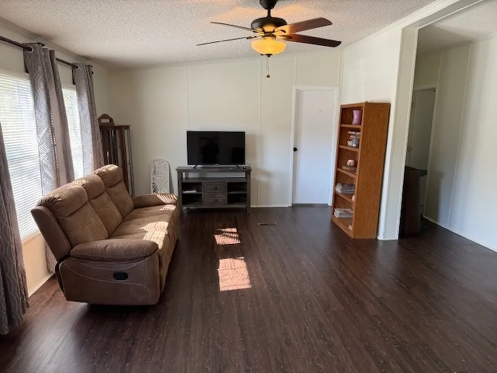 1280B Louisville Highway Goodlettsville TN 37072