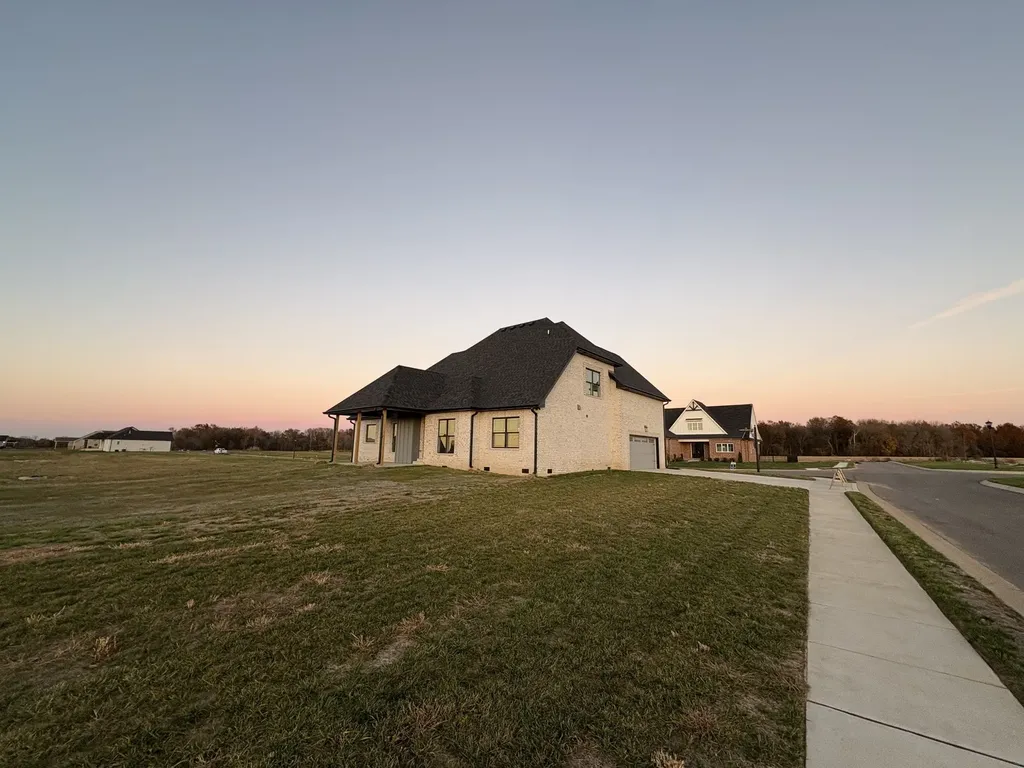 1717 Oliver Park Boulevard Clarksville TN 37043