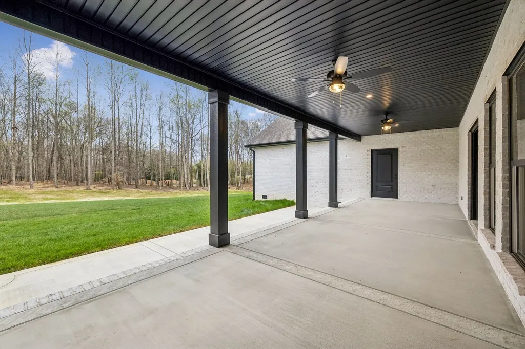 4017 Sadie Grace Way Clarksville TN 37042