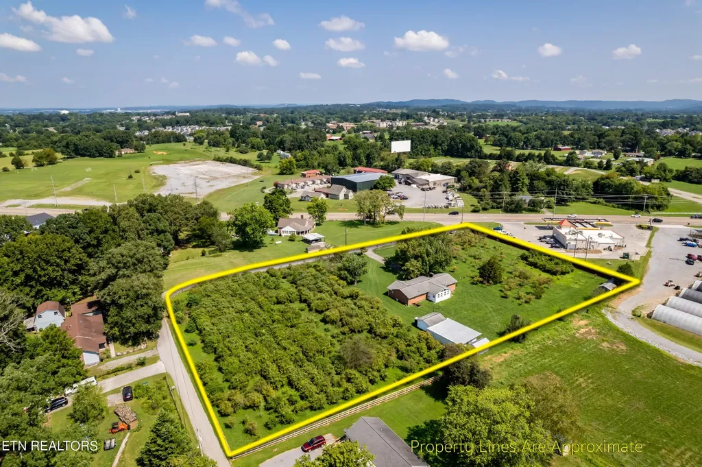 111 Harmon Road Maryville TN 37804