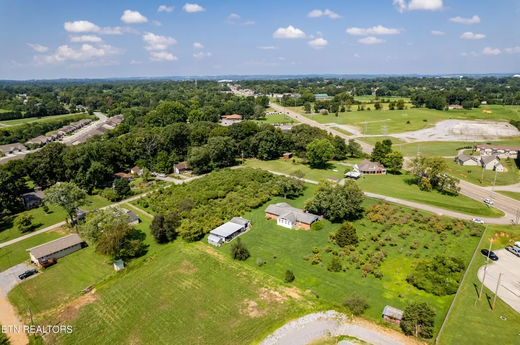 111 Harmon Road Maryville TN 37804