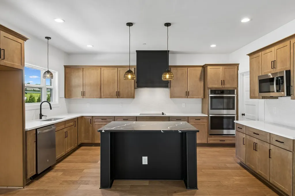 370 Young Lane Pleasant View TN 37146