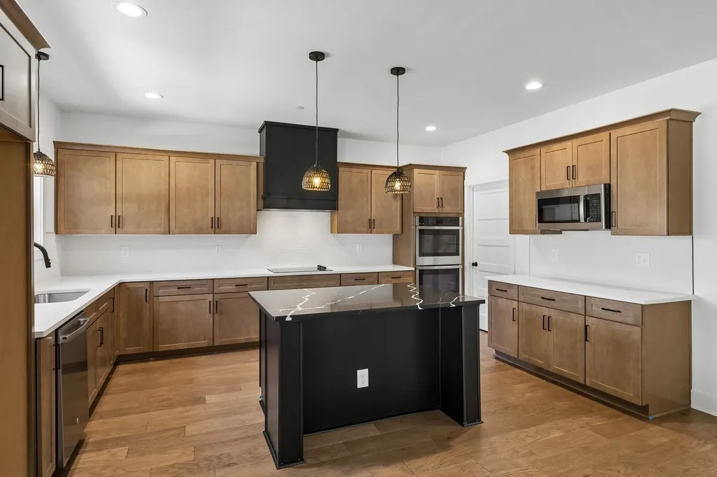 370 Young Lane Pleasant View TN 37146