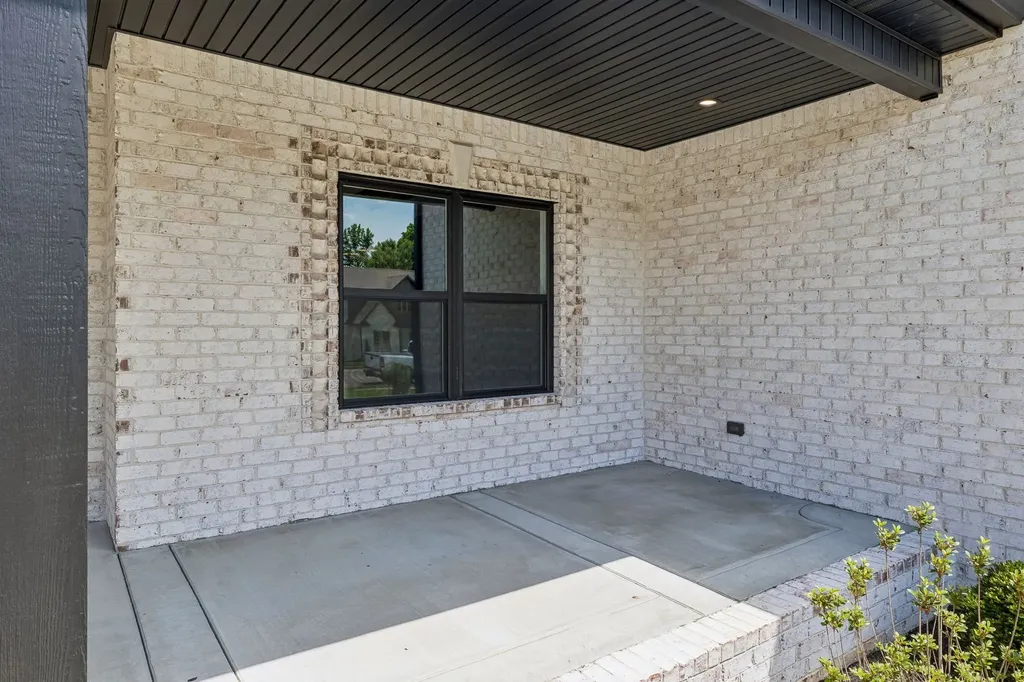 370 Young Lane Pleasant View TN 37146