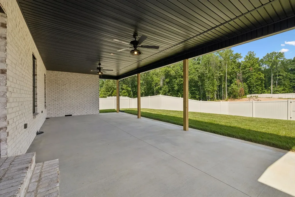 370 Young Lane Pleasant View TN 37146
