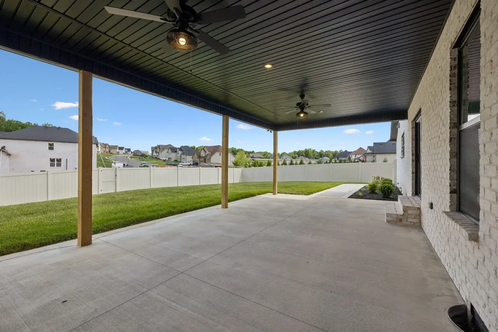 370 Young Lane Pleasant View TN 37146