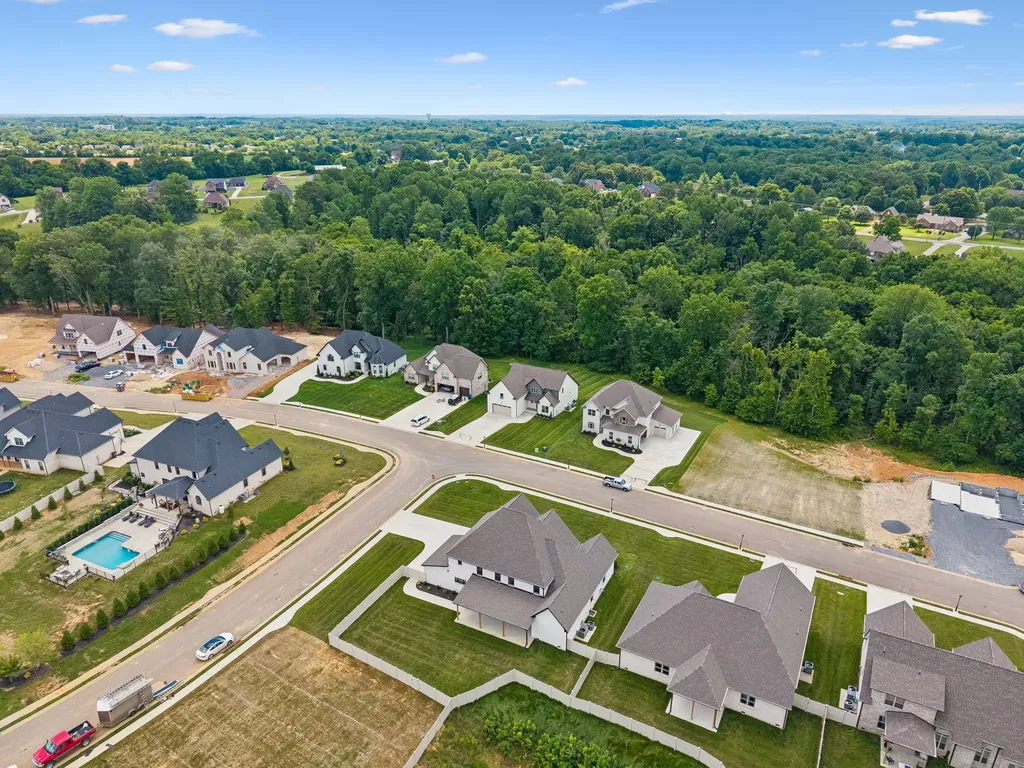 370 Young Lane Pleasant View TN 37146