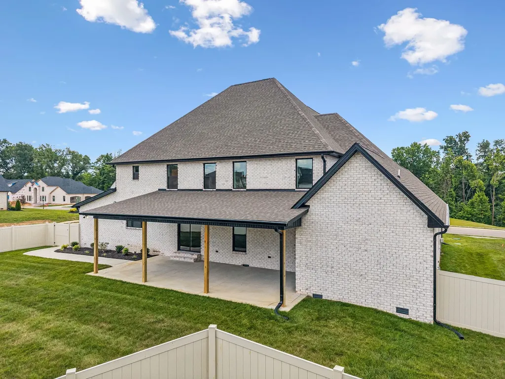 370 Young Lane Pleasant View TN 37146