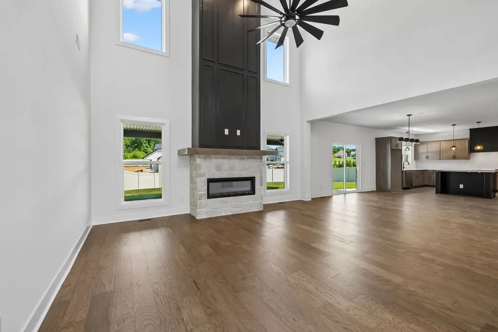 370 Young Lane Pleasant View TN 37146