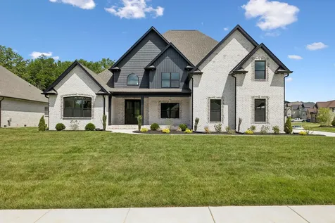 370 Young Lane Pleasant View TN 37146