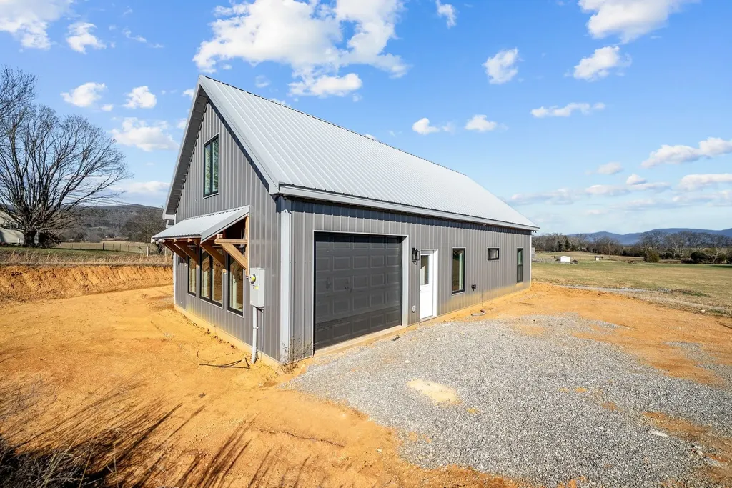 20136 Old State Highway 28 Pikeville TN 37367